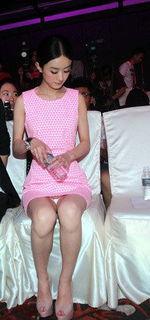 明星漏私处,私密瞬间引发热议