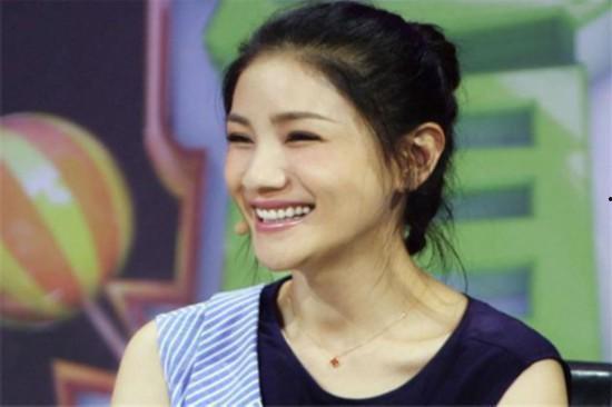 胡可的背景,从影视演员到家庭主妇，多面人生精彩纷呈